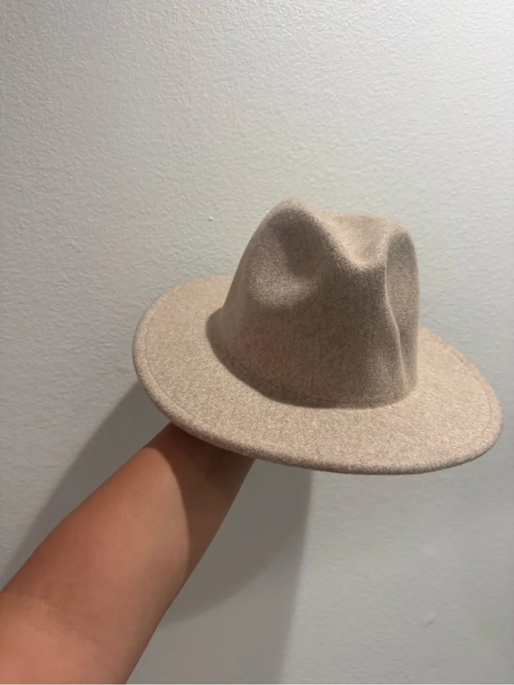 Women’s Beige Wool Hat with Removable Band